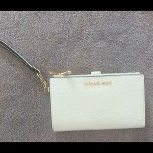 Michael Kors wristlet